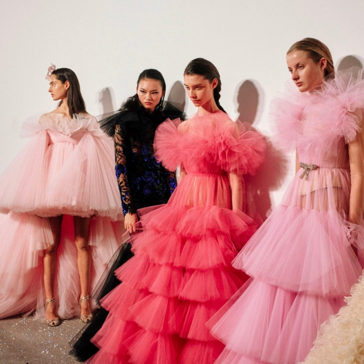 Sự khác nhau giữa Avant garde và Haute couture