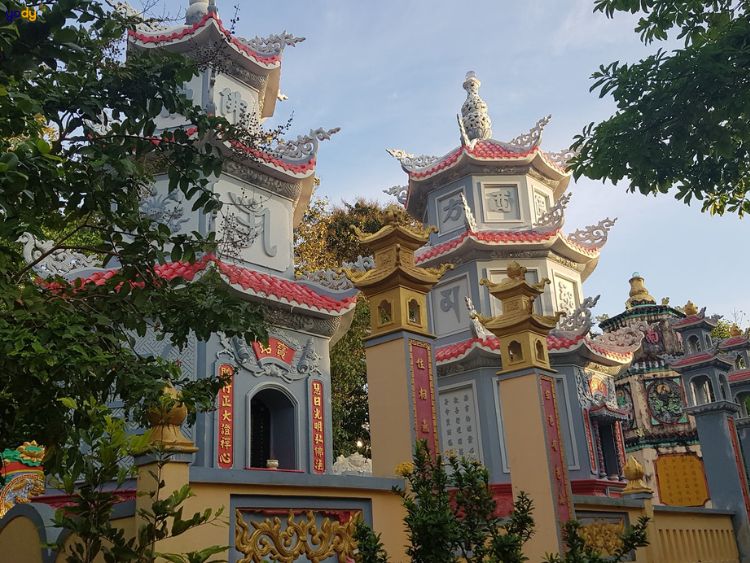 Sùng Hưng Cổ Tự