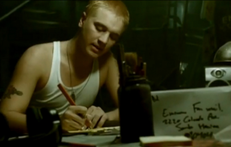 Nhân vật Stan trong MV "stan" -slim Shady