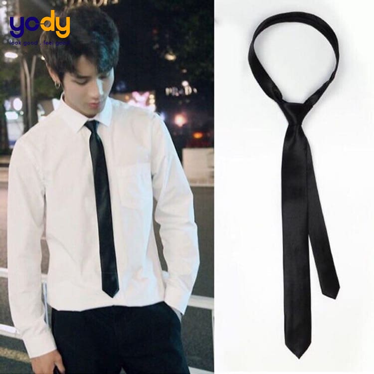 Mẫu cà vạt trơn đơn giản