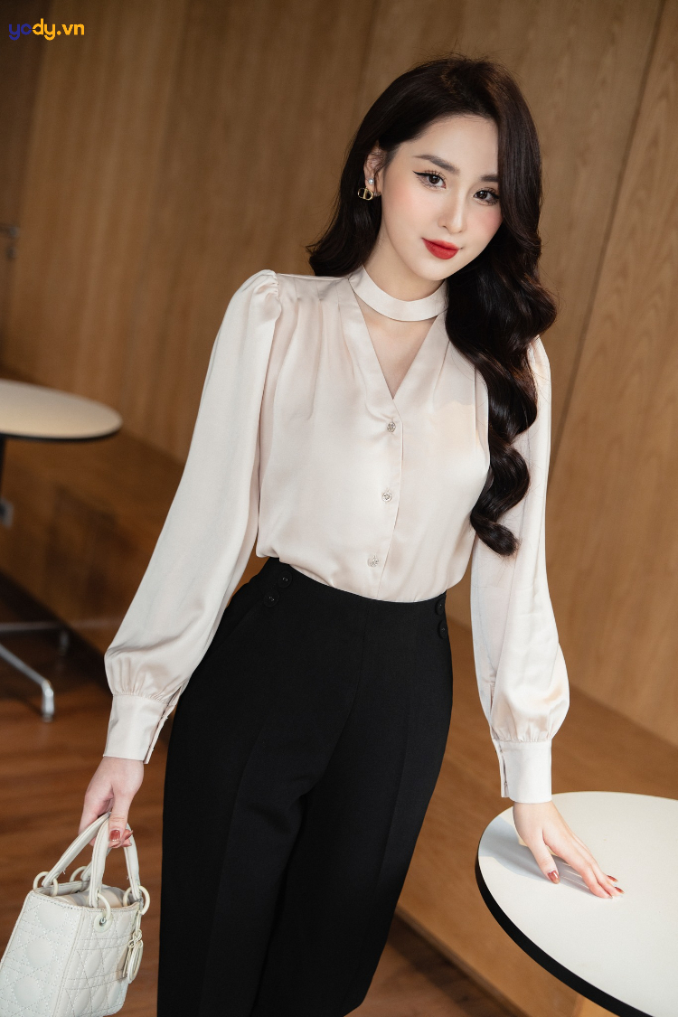 Sơ mi thiết kế cổ choker