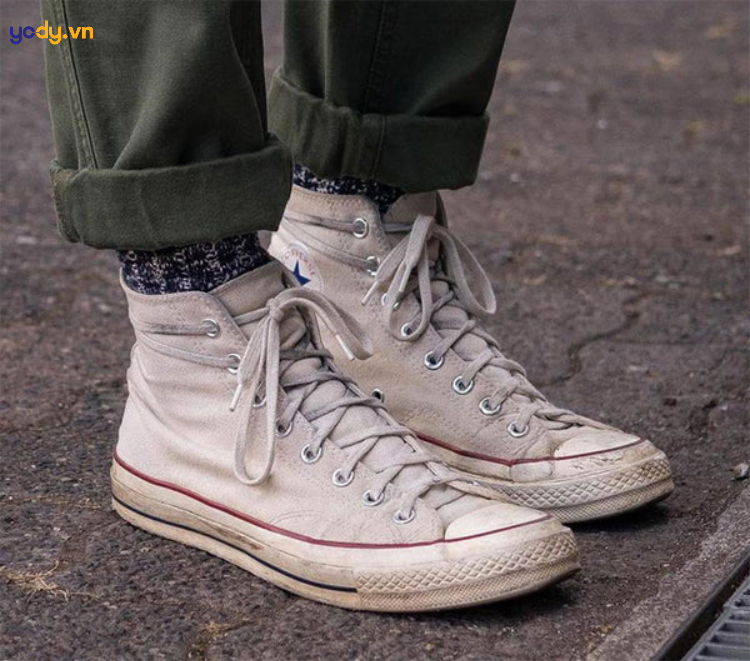 Cách vệ sinh giày Converse cao cổ