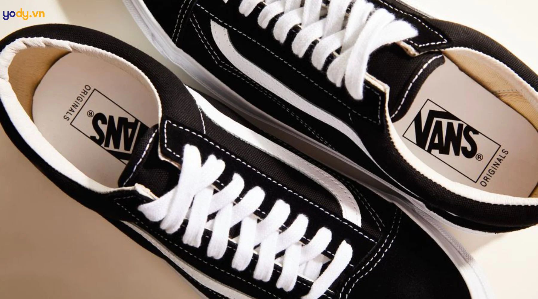 cách buộc dây giày vans