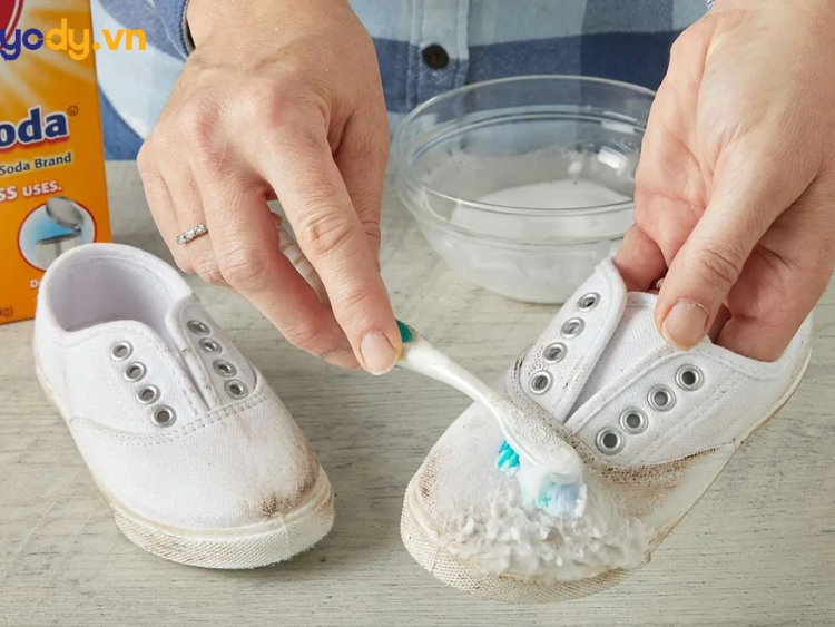 cách giặt giày thể thao