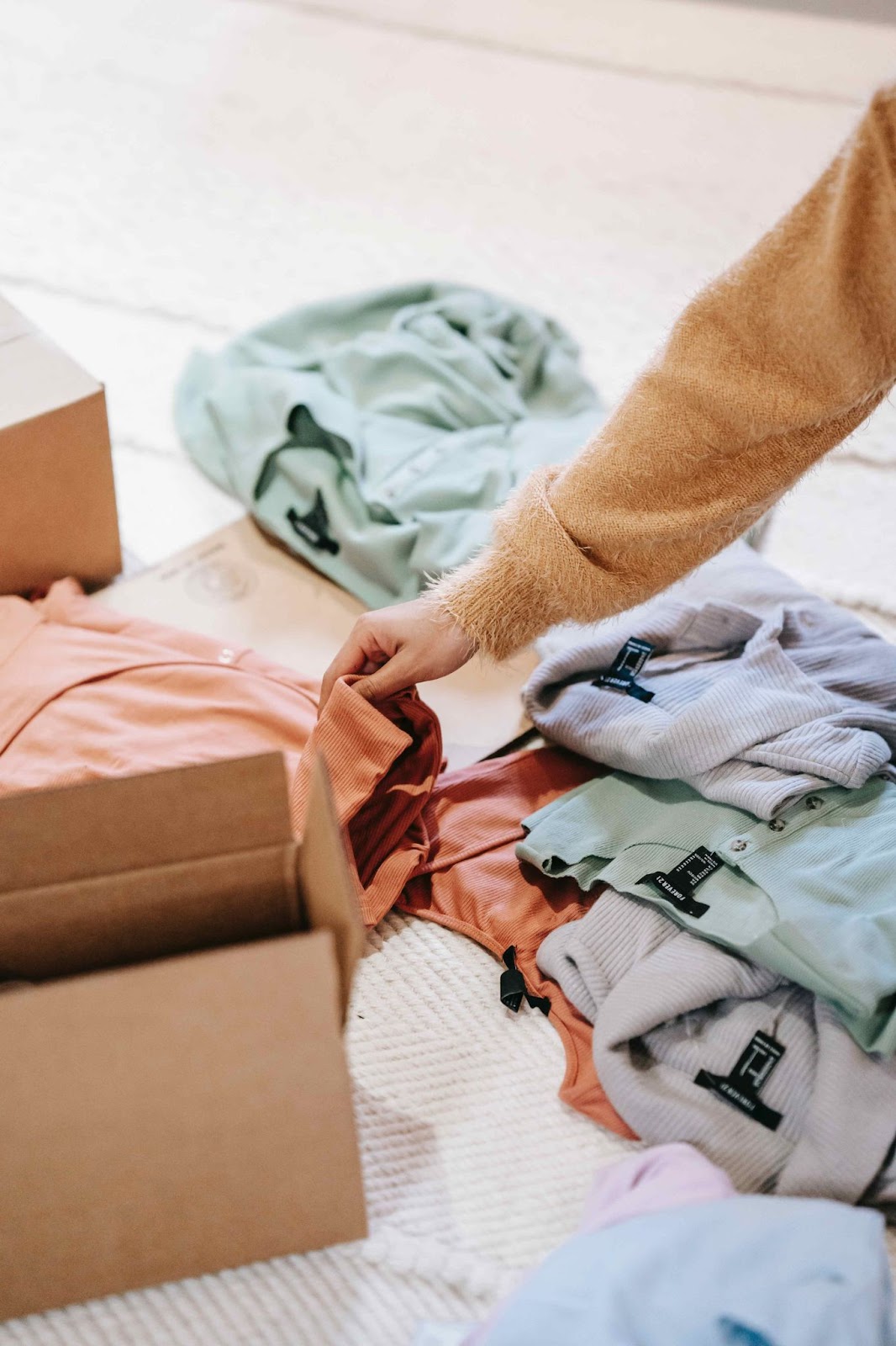 cách giặt quần áo mới mua không bị phai màu