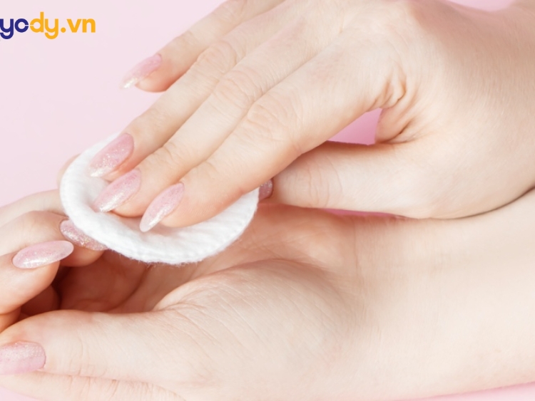 Cách gỡ móng giả