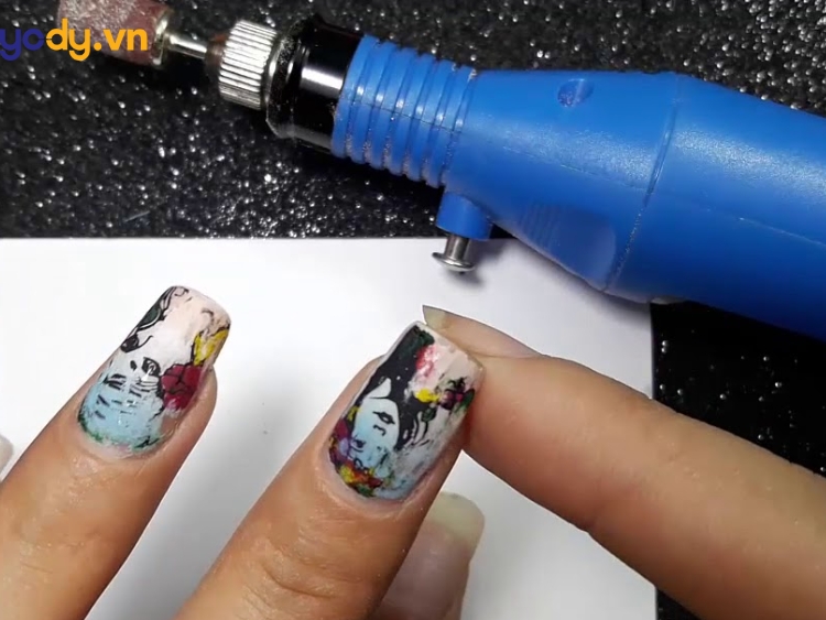 Cách gỡ móng giả
