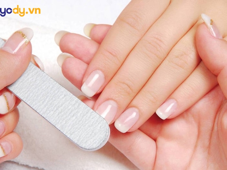 Cách gỡ móng giả