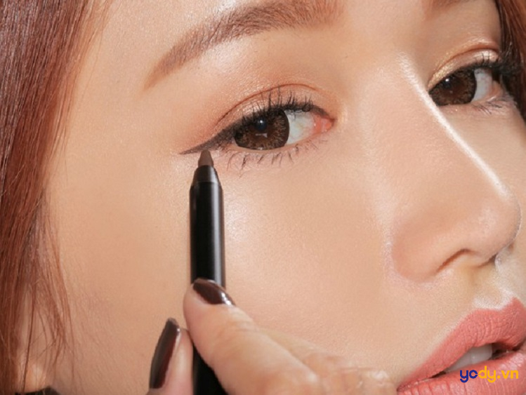 Cách vẽ eyeliner đẹp