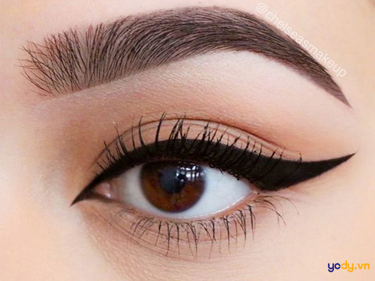 cách vẽ eyeliner