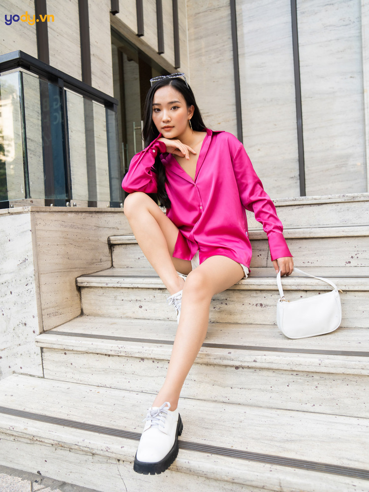cách mặc áo sơ mi đẹp cho nữ