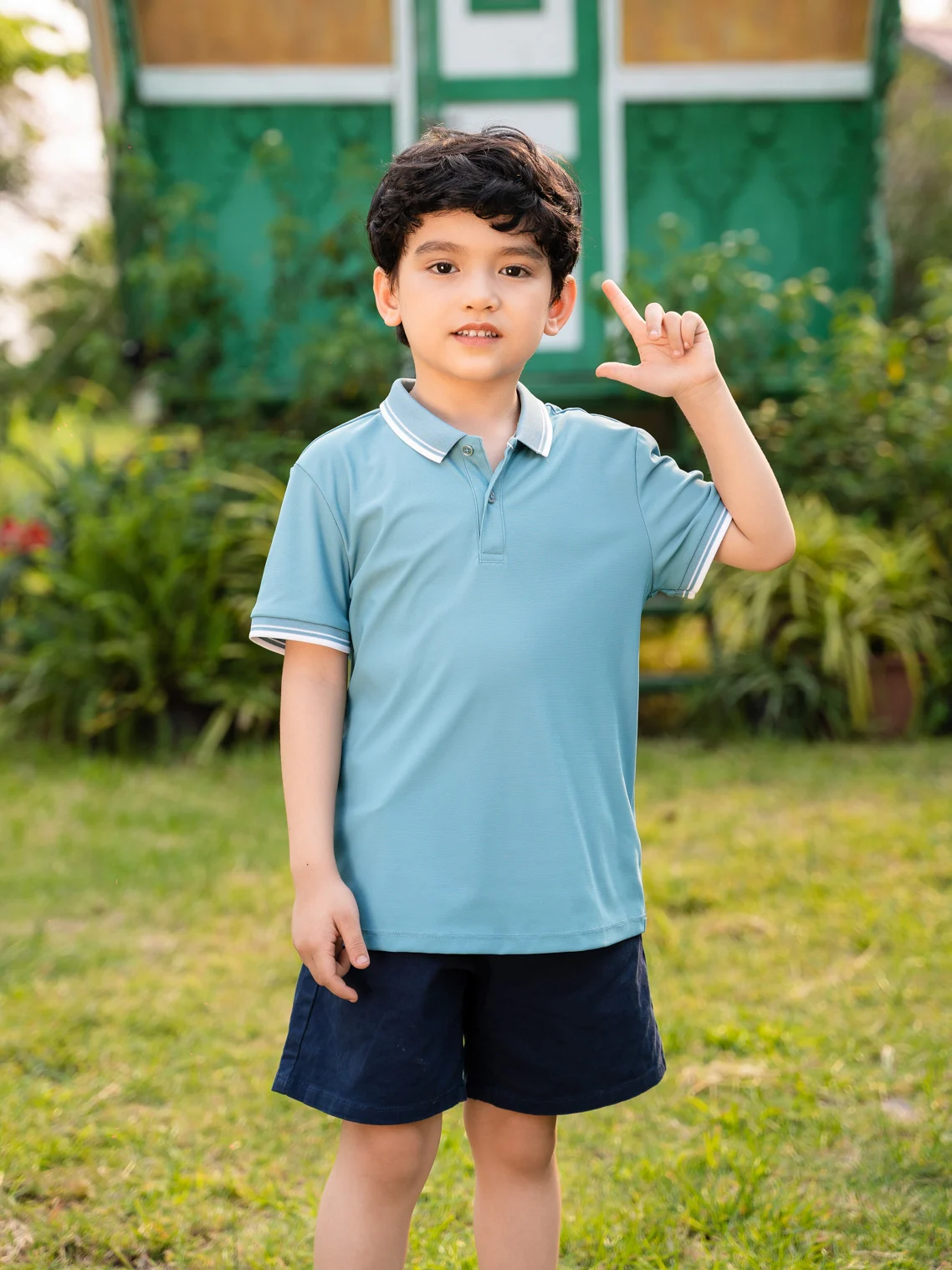 Bé gầy nên lựa chọn những trang phục kỹ càng