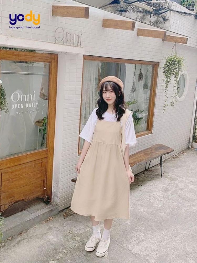 Lựa outfit chuẩn như nữ sinh Hàn Quốc với chân váy ngắn xếp ly dễ thương