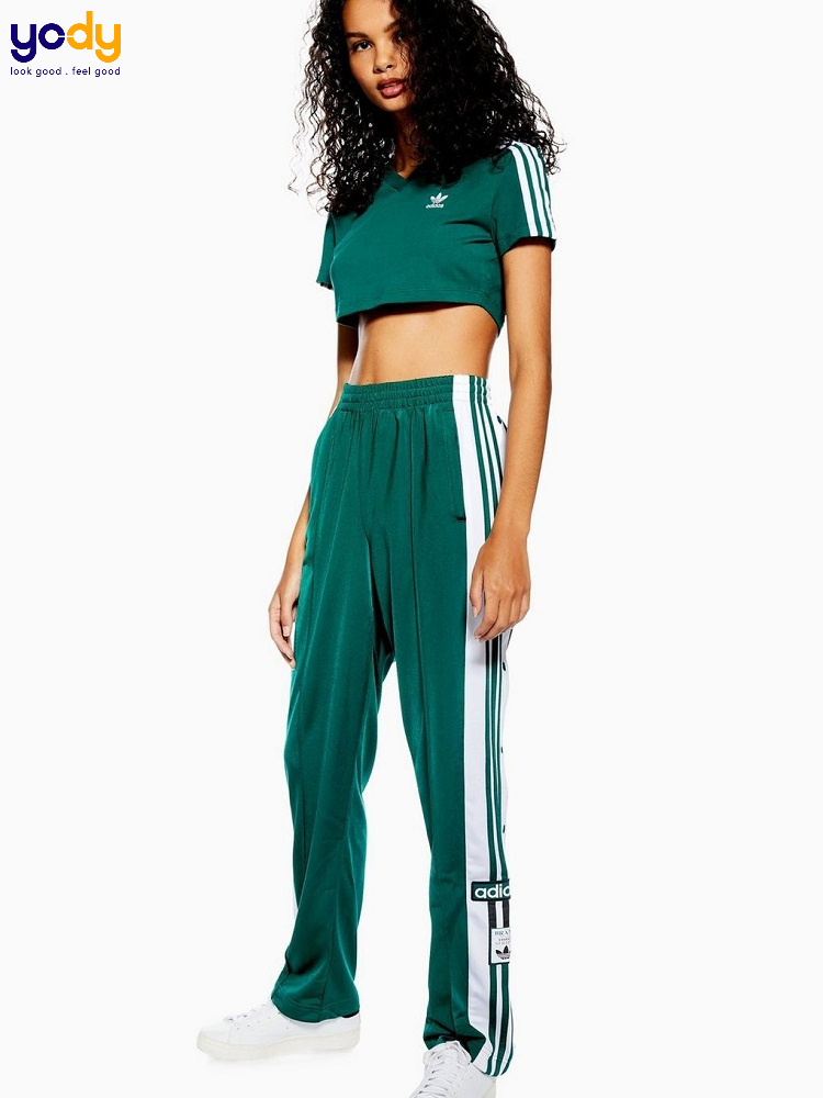 Bản phối croptop, quần thể thao Adidas