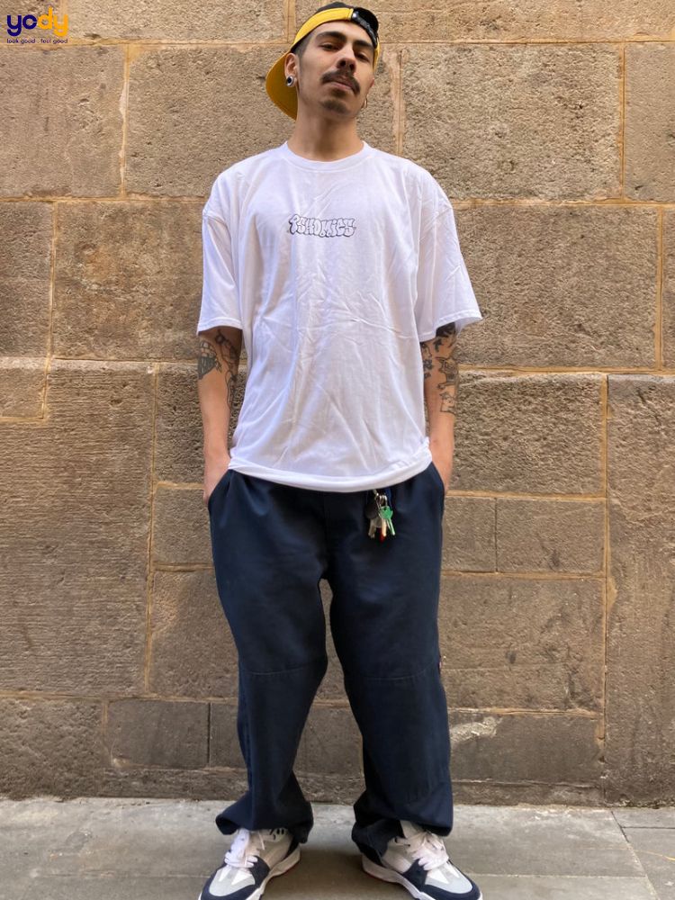 Áo thun unisex được biến tấu đa dạng