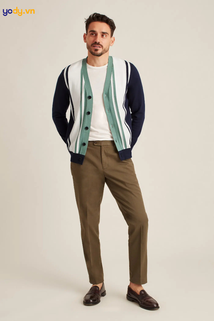 Áo cardigan phối với áo thun