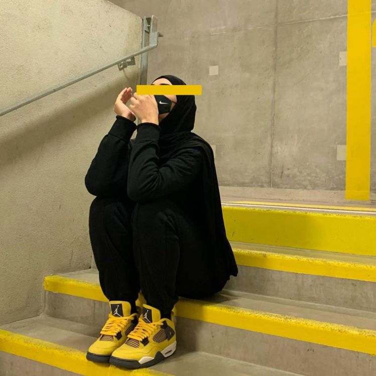 Đồ sweater mix giày Jordan 4