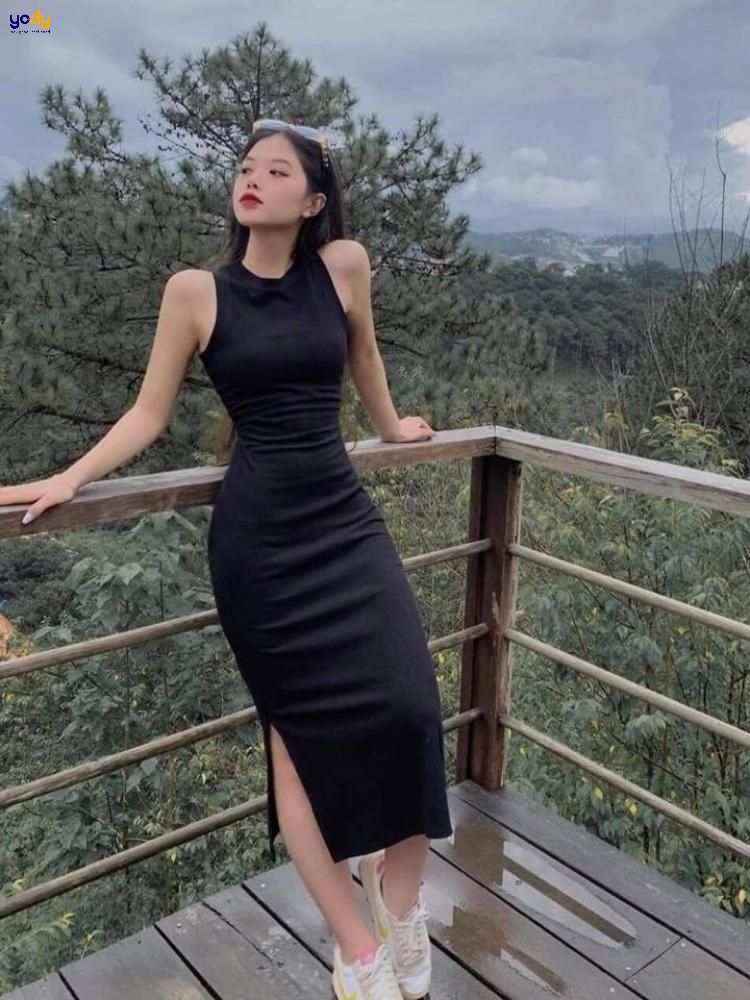 Cách tạo dáng chụp ảnh đẹp khi mặc váy body