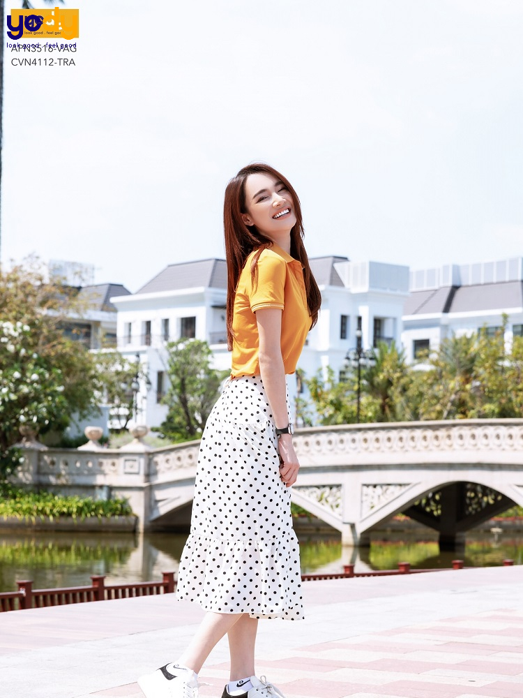 Chân váy trắng midi dáng xòe thêu hoa CV07-09 | Thời trang công sở K&K  Fashion