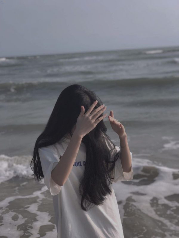 Tỏ vẻ bí ẩn với kiểu chụp che mặt