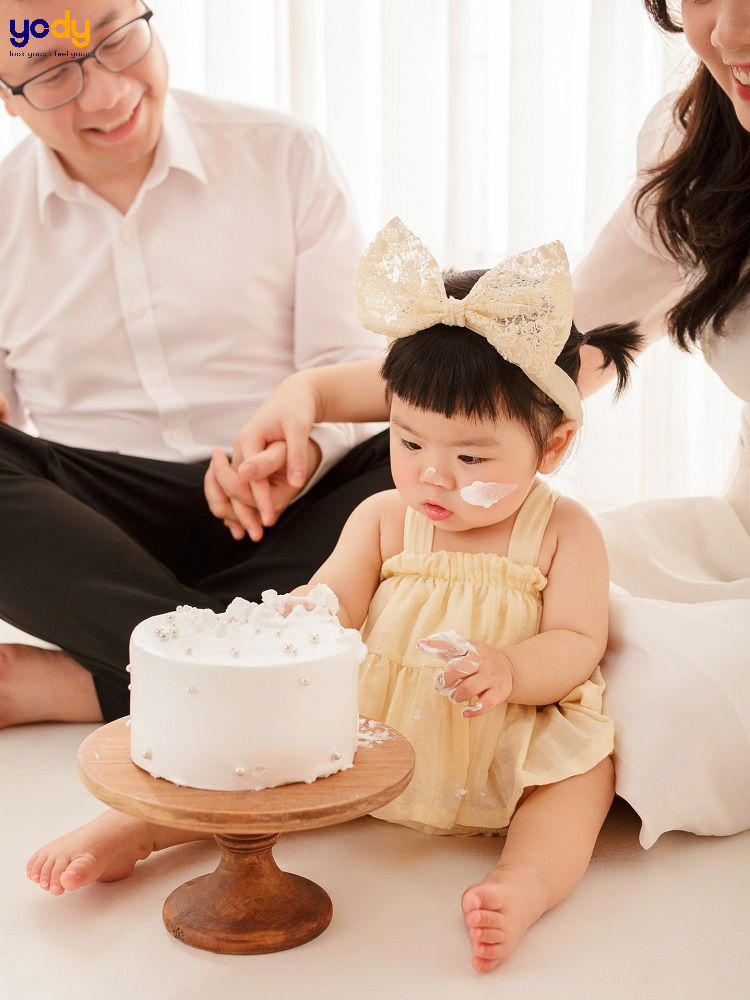 Chụp ảnh cute cho bé gái