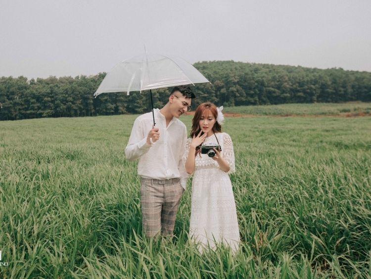 Chụp ảnh cưới Hàn Quốc ngoài trời