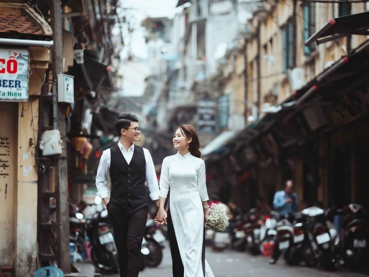 Chụp ảnh cưới Hàn Quốc ngoài trời