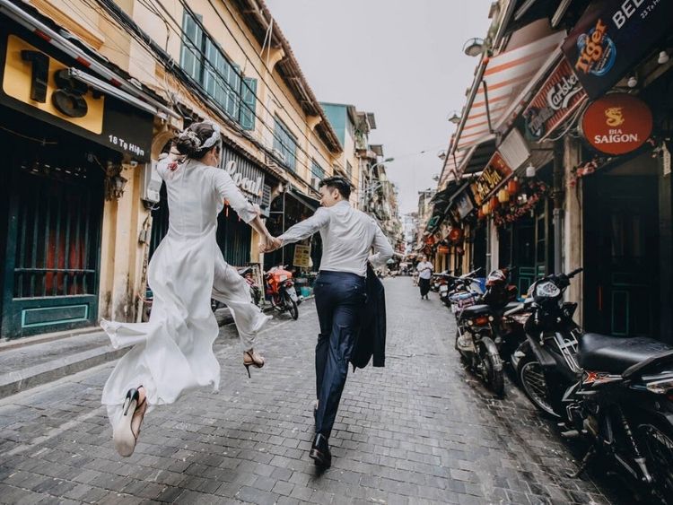 Chụp ảnh cưới Hàn Quốc ngoài trời