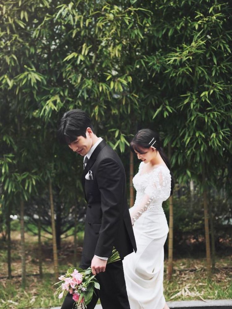 Chụp ảnh cưới Hàn Quốc ngoài trời 