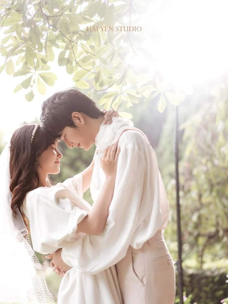 Chụp ảnh cưới Hàn Quốc ngoài trời