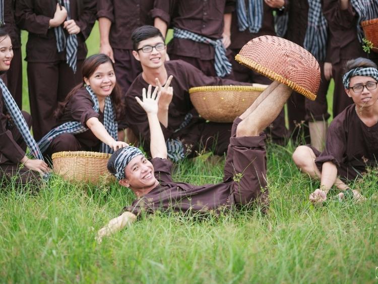 Cac dang quan mac chup ky yeu với bien dep