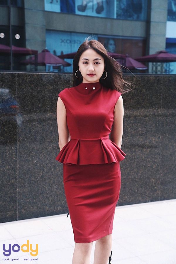 Chọn váy peplum đẹp che bụng béo cho nàng công sở