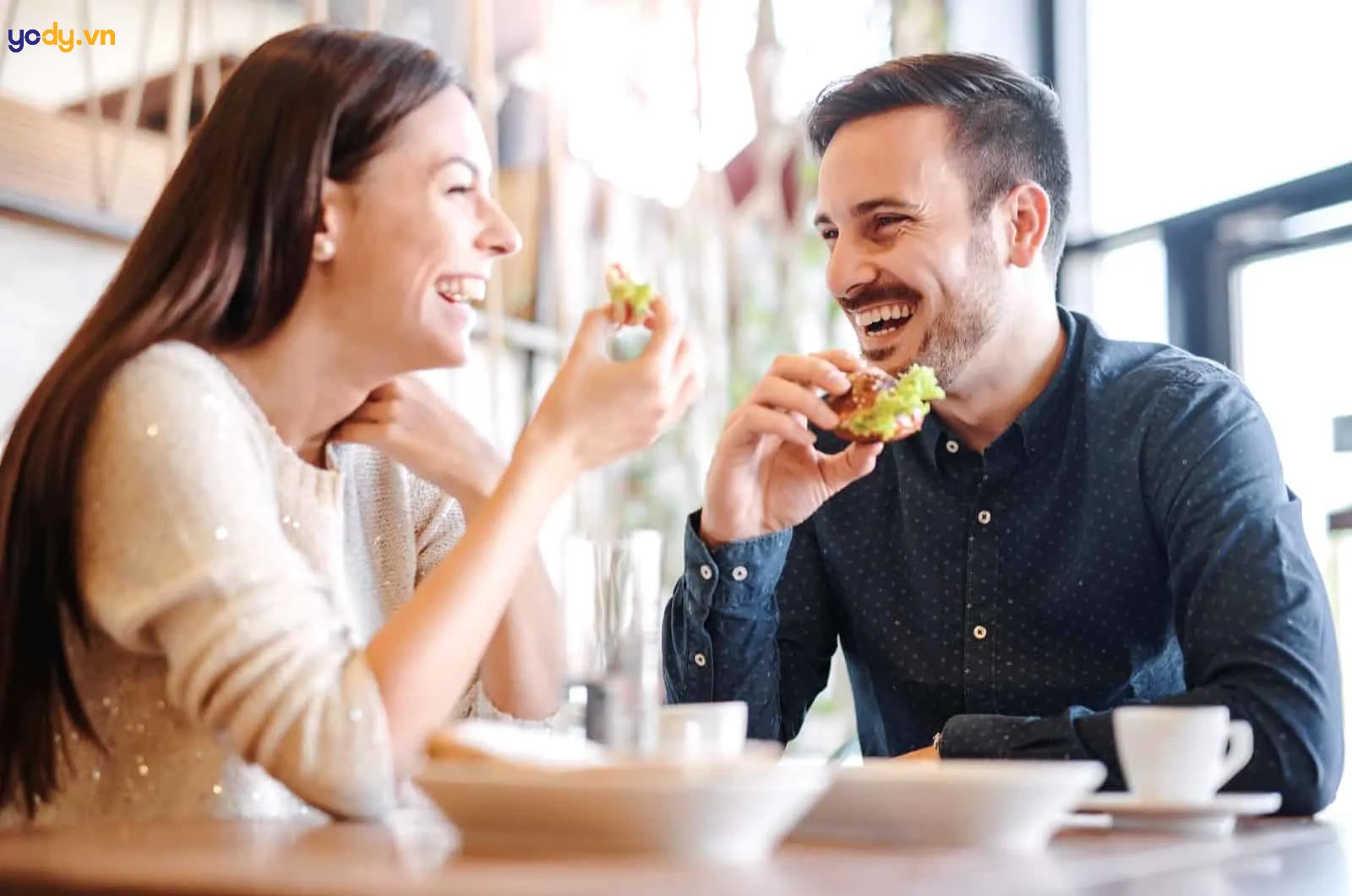 dấu hiệu con trai thích bạn