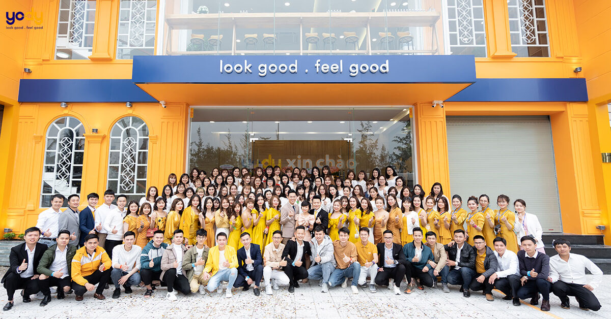 Mua trang phục cho chuyến đi Hạ Long