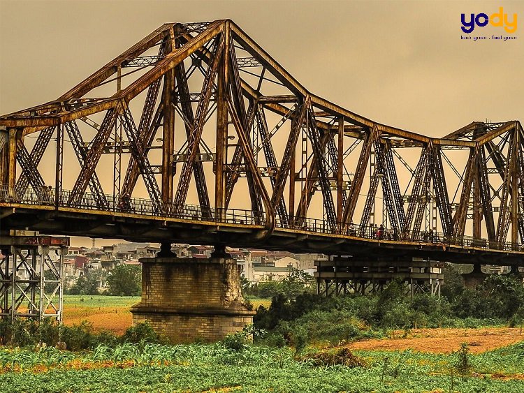 Cầu Long Biên