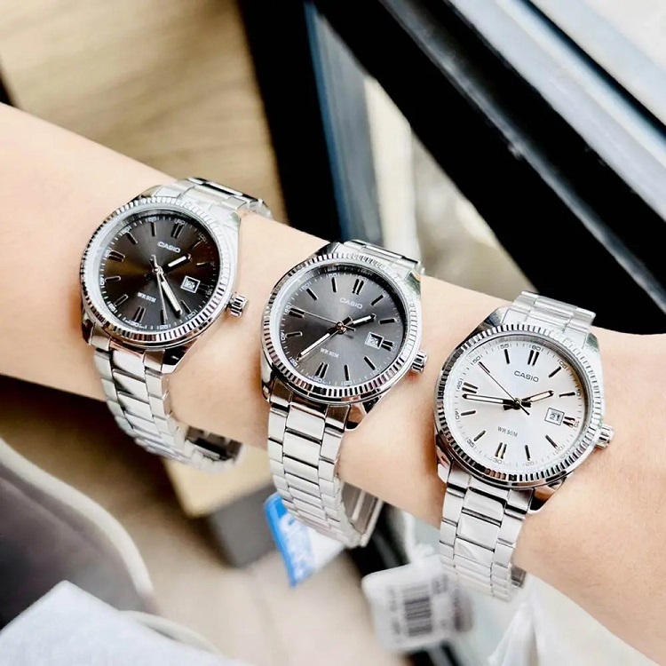 đồng hồ Quartz