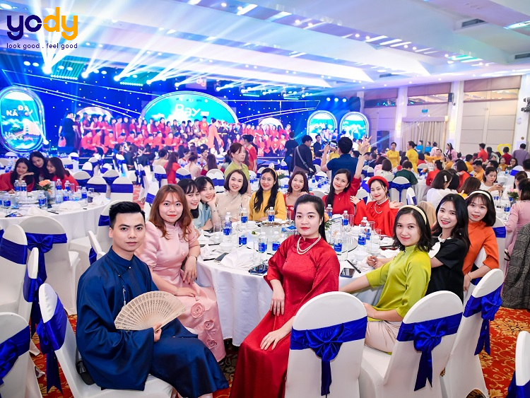 Nội bộ công ty tham gia du lịch MICE