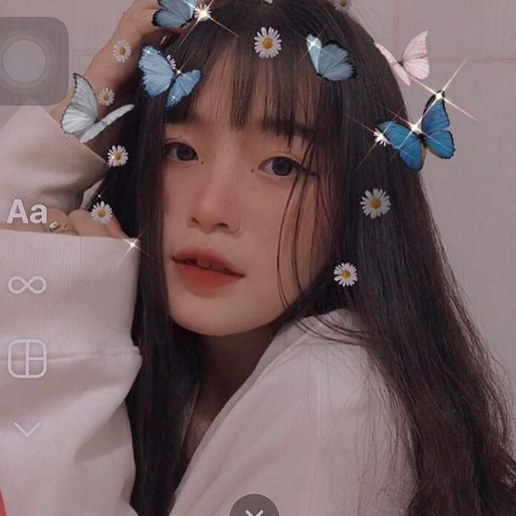 Hỉnh ảnh gái cute hạt me chụp Instagram