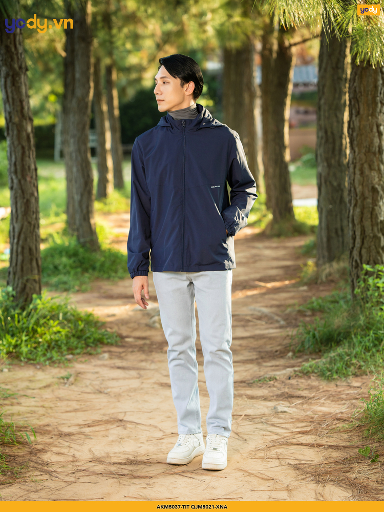 giày sneaker là gì