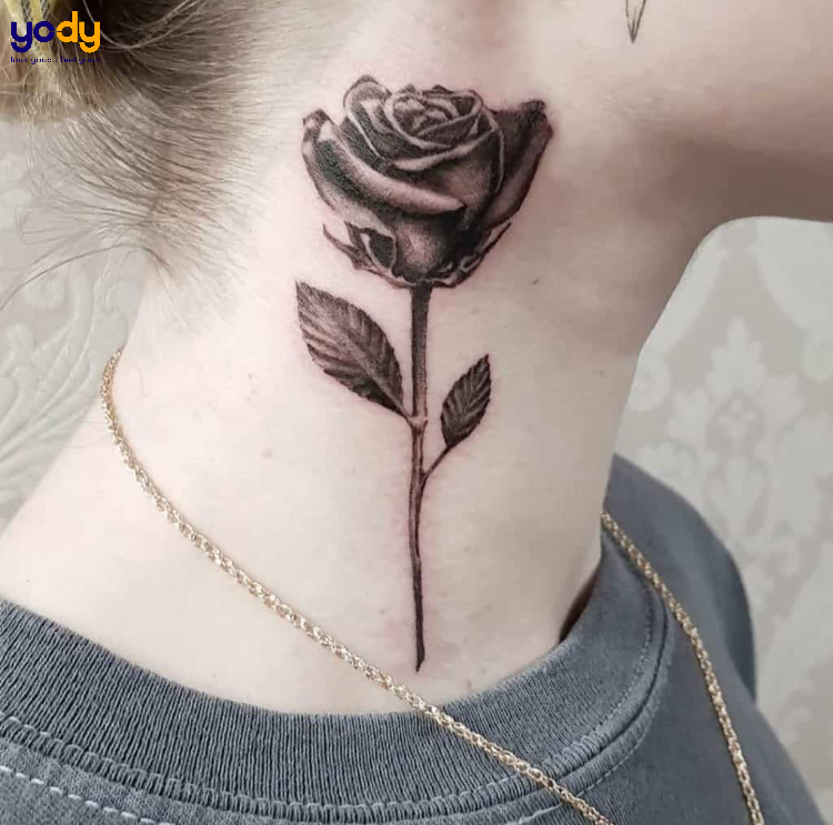 Tattoo hoa hồng màu đen trắng đẹp