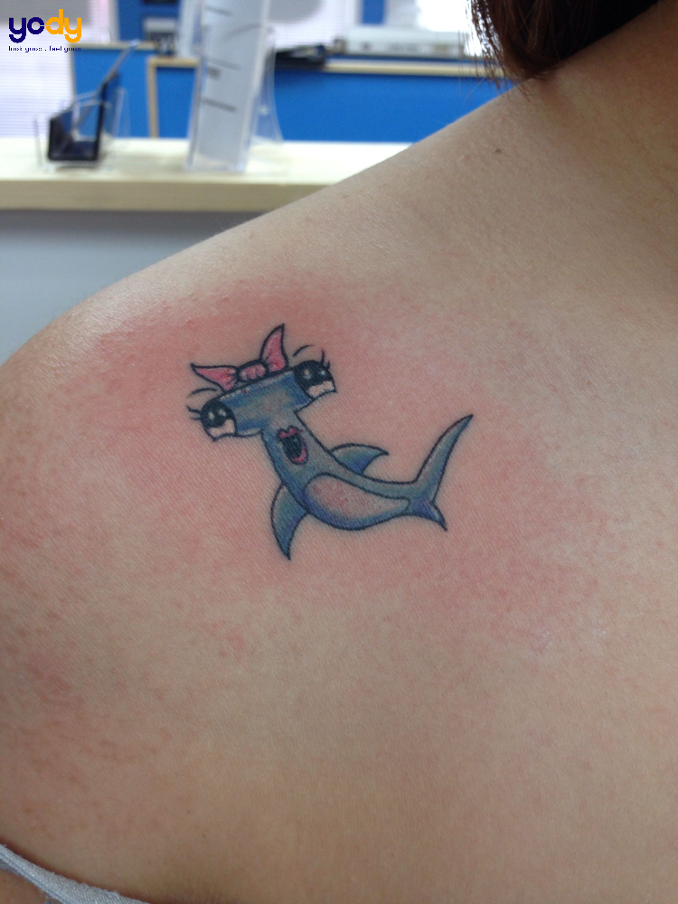 Tattoo cá mập cute cho nữ