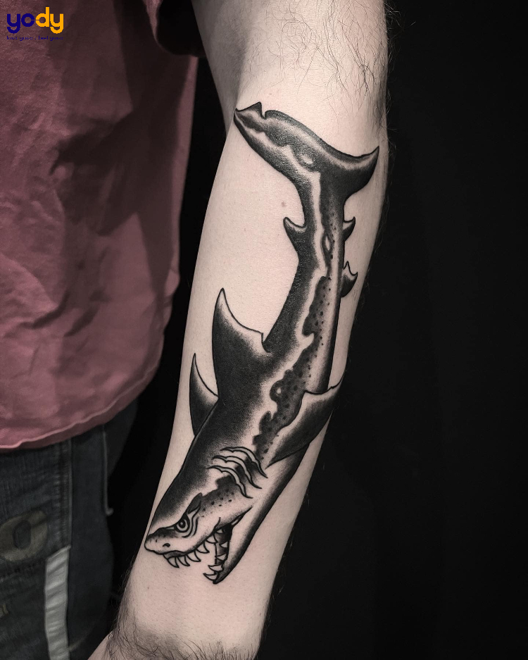 Tattoo cá mập đáng sợ