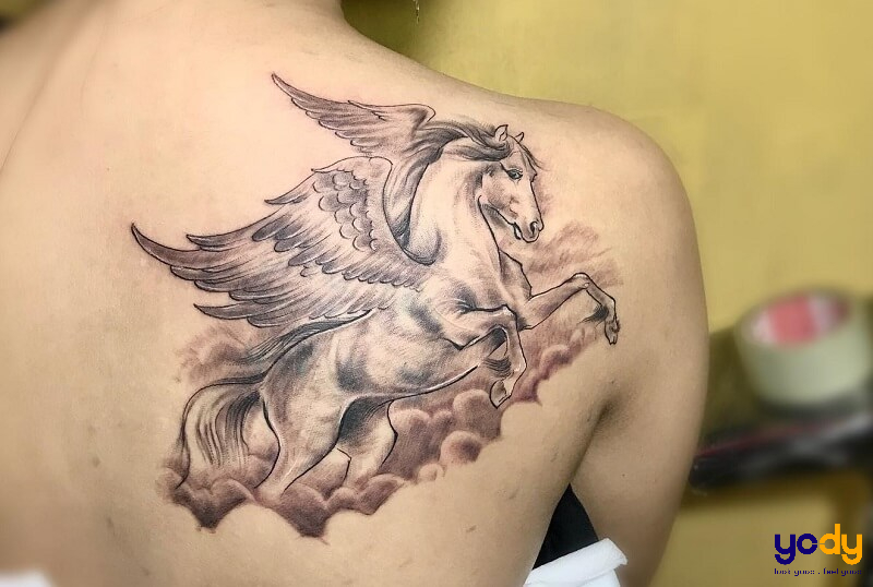 Hình xăm con ngựa có cánh
