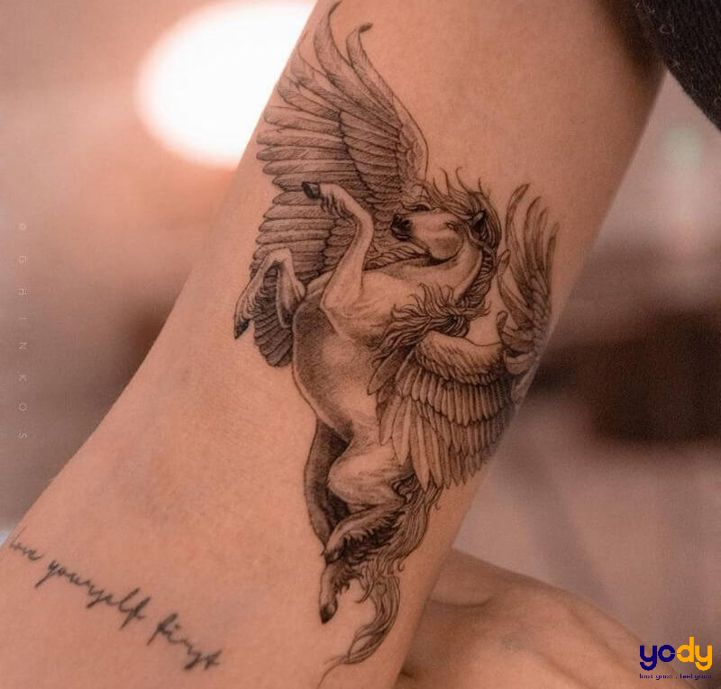 Hình xăm con ngựa kỳ lân