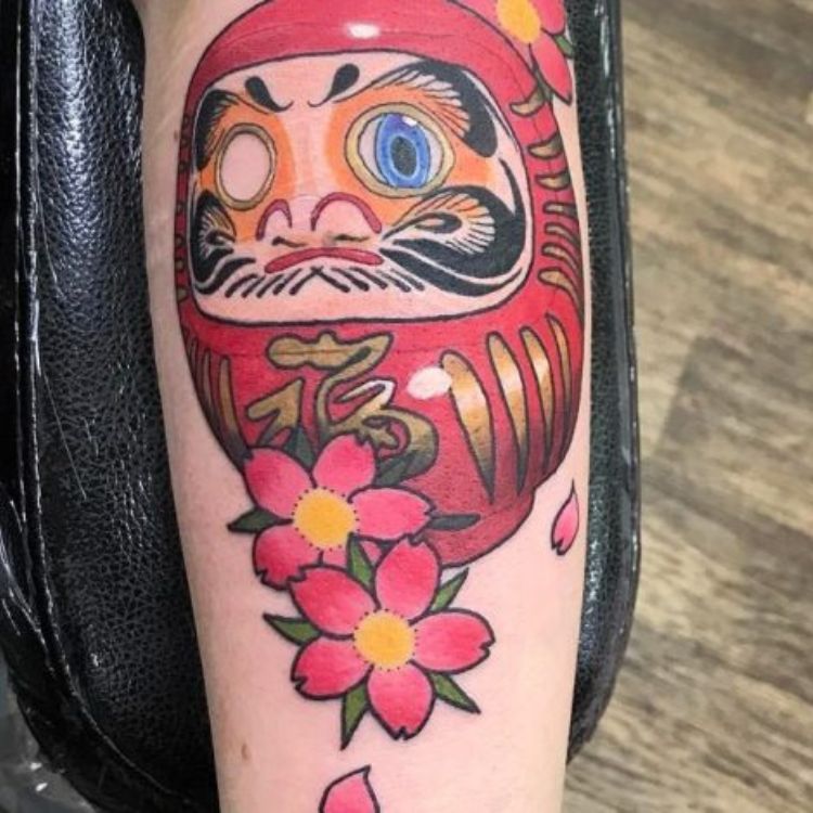Daruma và hoa anh đào