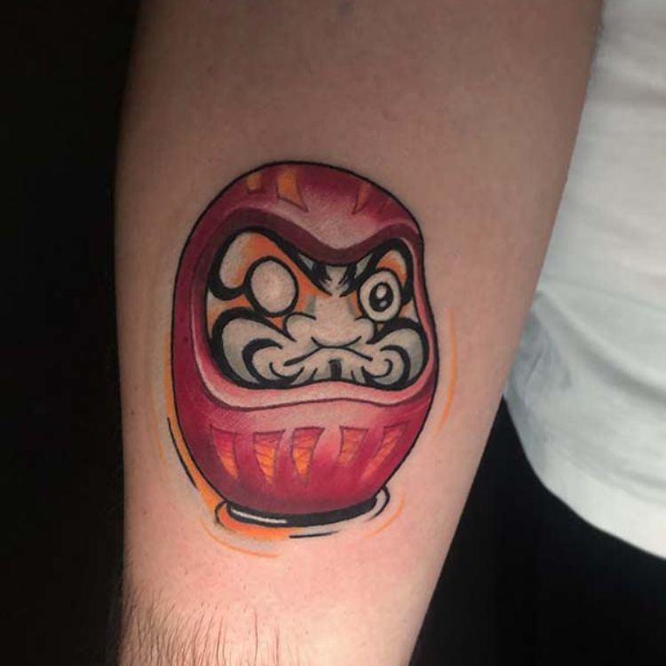 Hình xăm Daruma nhỏ gọn
