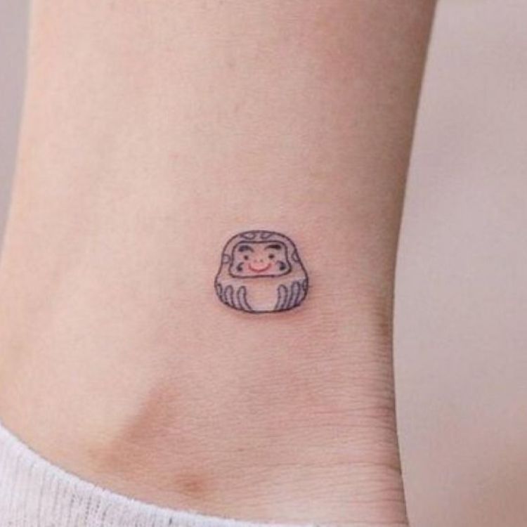 Hình xăm Daruma siêu cute