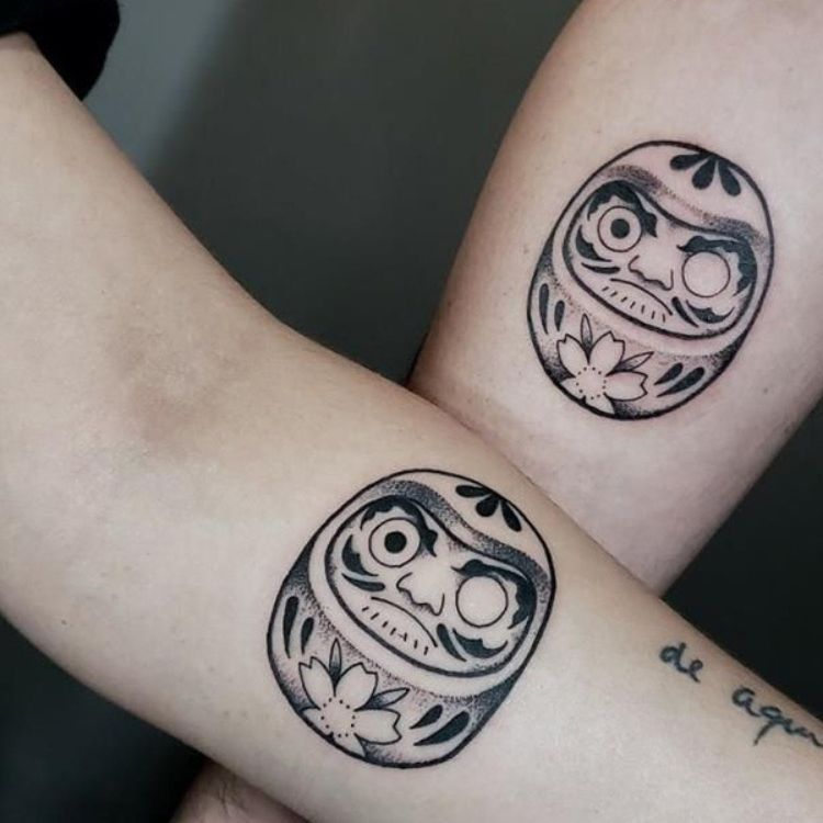 Hình xăm Daruma cặp đôi