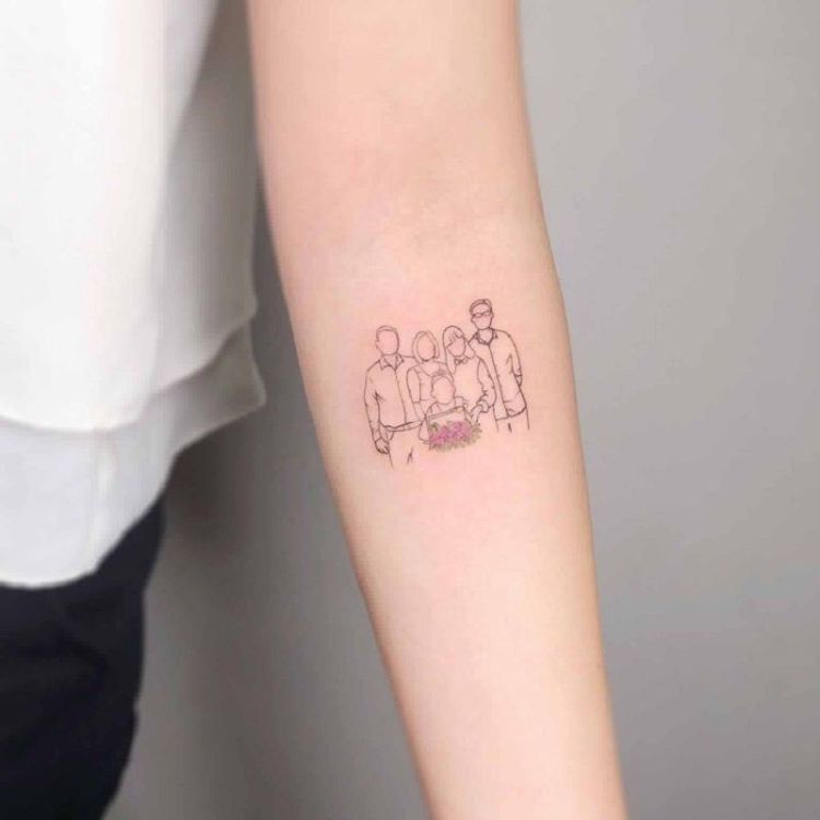 Hình xăm gia đình cho nữ