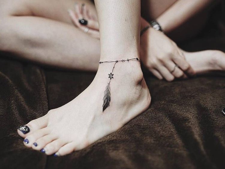 Hình xăm đẹp cho nữ ở chân 